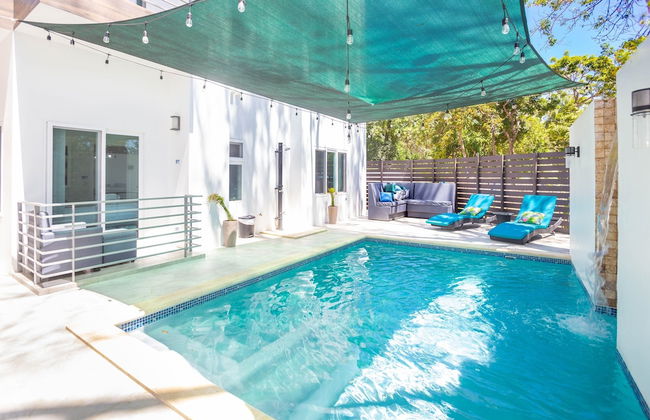 Acqua Di Mare #3 2 Bedroom Condo by RedAwning - Photo 1