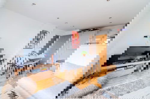 Photo 8 - Modern Bermondsey Apartment