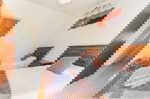 Photo 4 - Coral Bay Villa - Sleeps 6 - Pool - Parking
