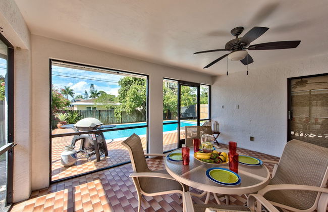 Avanti Vacation Rental, Relaxing 3-BR Retreat with Private Pool Minutes from Vanderbilt Beach and Delnor-Wiggins State Park. Enjoy Southern Exposure, BBQ Area, and Pet-Friendly Comfort - Photo 9