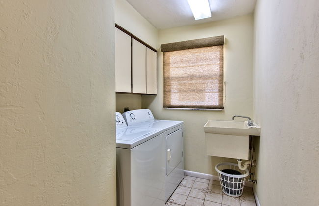 Avanti Vacation Rental, Relaxing 3-BR Retreat with Private Pool Minutes from Vanderbilt Beach and Delnor-Wiggins State Park. Enjoy Southern Exposure, BBQ Area, and Pet-Friendly Comfort - Photo 11