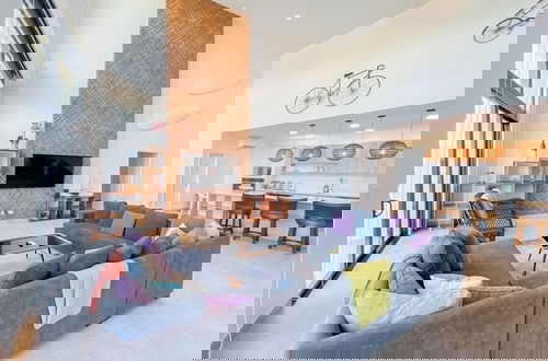 Photo 20 - Elegant Oceanview Penthouse - Steps from Jaco Beach & Nightlife