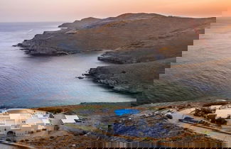 Foto 1 - Inviting 8-bed Villa in Ermoupoli - Villa Blueros