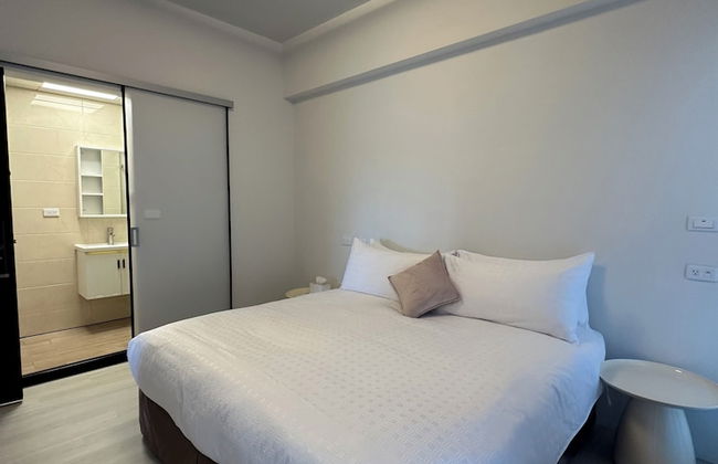 Luxury Apartment - Photo 3