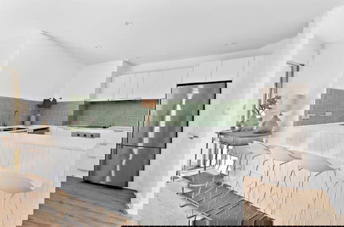 Foto 17 - Edgewater Collection by Stay Noosa