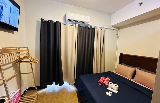 Taguig 1 Bedroom with Balcony Near Bgc - Photo 3