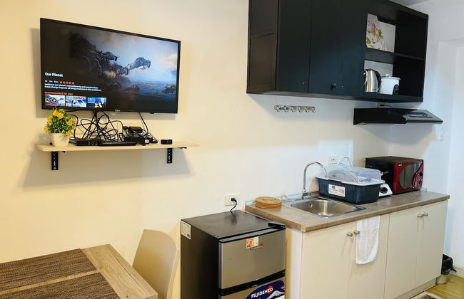 Taguig 1 Bedroom with Balcony Near Bgc - Photo 5