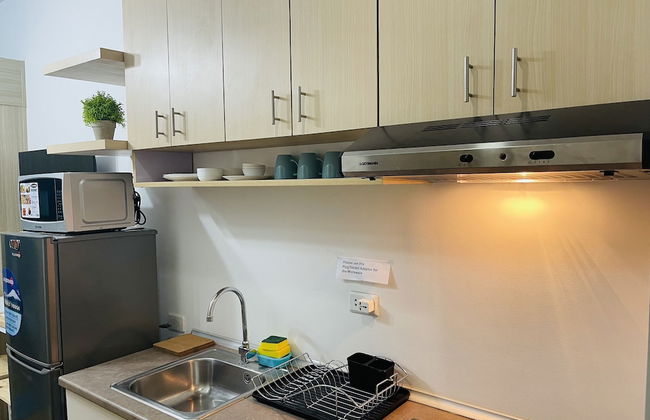 Taguig 1 Bedroom with Balcony Near Bgc - Photo 6