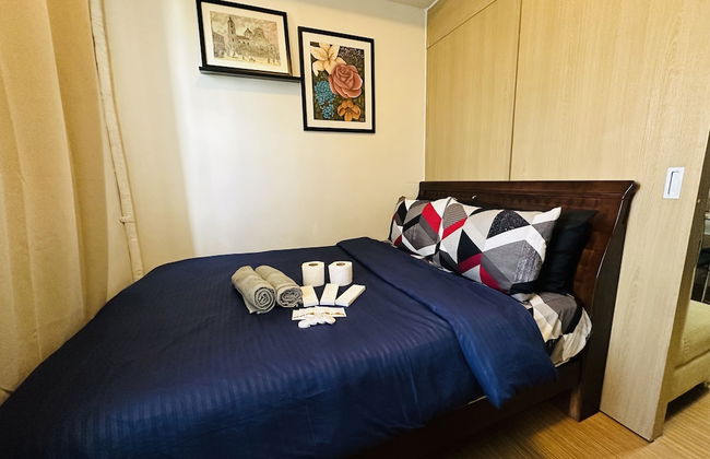 Taguig 1 Bedroom with Balcony Near Bgc - Photo 2