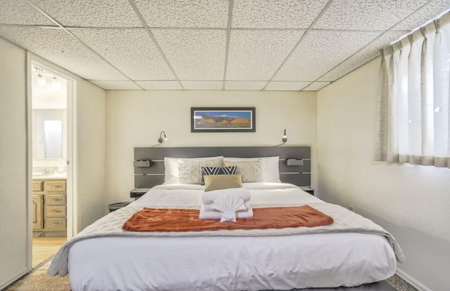 4BR Central Location & Near Parks! - Foto 10
