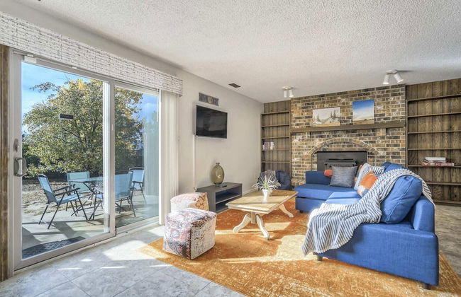4BR Central Location & Near Parks! - Foto 27