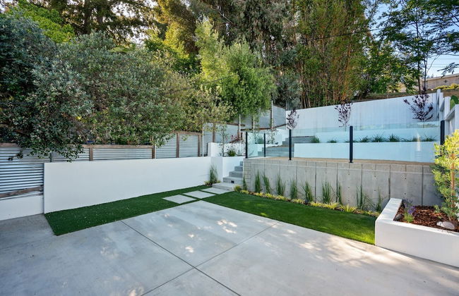 Dumetz by Avantstay Large Private Outdoor Area - Photo 30