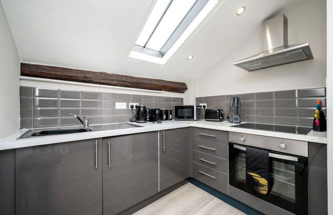 Host Apartments Picasso s Place III - Photo 1
