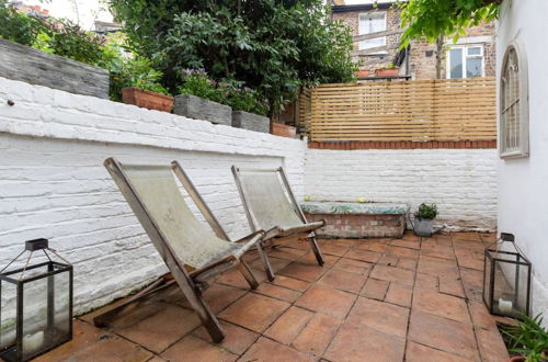 Foto 46 - Vibrant 1BD Home With Outdoor Patio - Hammersmith