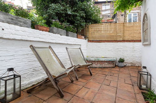 Photo 48 - Vibrant 1BD Home With Outdoor Patio - Hammersmith