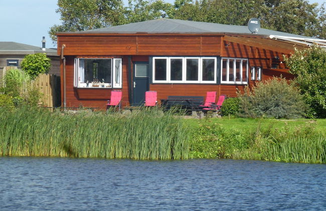 8 Pers Large Seaside Home in Front of the Lauwersmeer - Photo 1