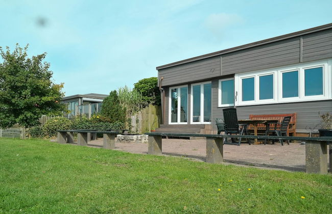 8 Pers Large Seaside Home in Front of the Lauwersmeer - Photo 8