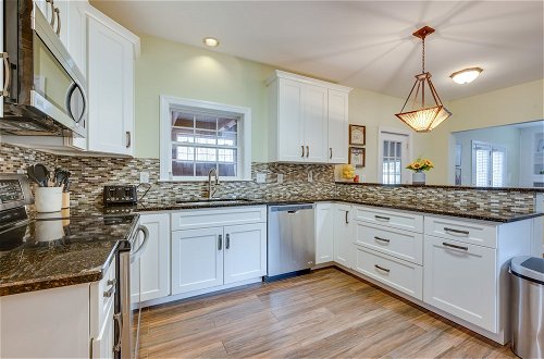 Photo 2 - Spacious Mooresville Home w/ Lake Norman View