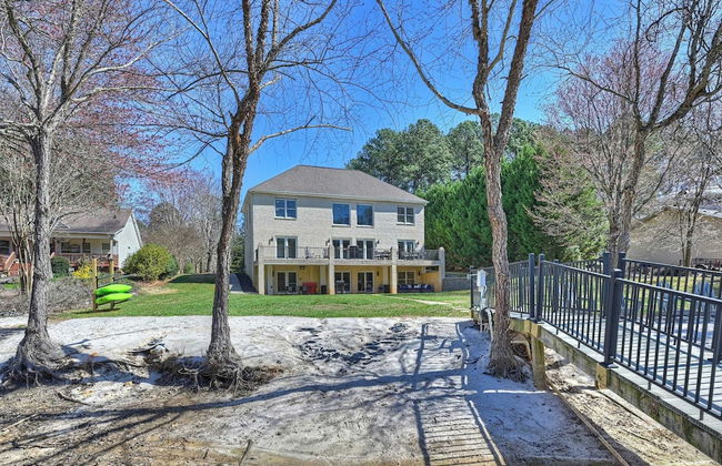 Knotty Pines by Avantstay Lake Views, Renovated - Photo 12