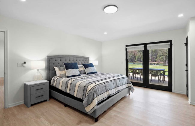 Knotty Pines by Avantstay Lake Views, Renovated - Photo 45