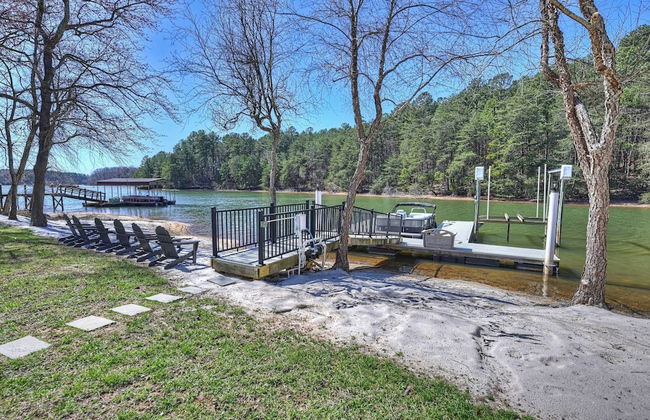 Knotty Pines by Avantstay Lake Views, Renovated - Photo 52