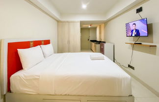 Photo 2 - Good Deal Studio Apartment At Warhol (W/R) Residences