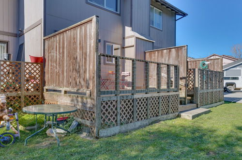 Photo 22 - Airy Fortuna Apartment With Deck