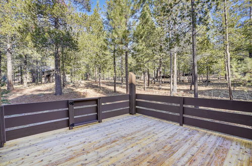 Foto 7 - Inviting Sunriver Cabin w/ Resort Amenities