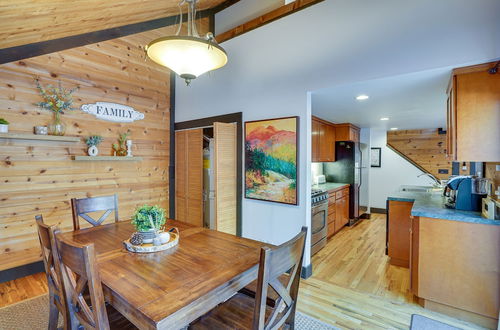 Photo 1 - Inviting Sunriver Cabin w/ Resort Amenities