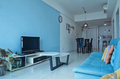 Foto 8 - reStary Blue Game Themed Homestay