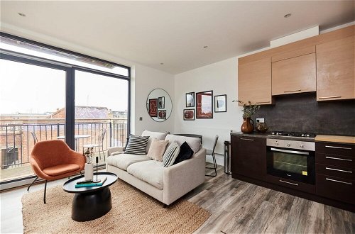 Photo 9 - The Wembley Crib - Lovely 1bdr Flat With Balcony