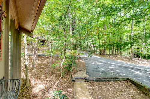 Photo 21 - Jasper Hideaway w/ Spacious Deck + Community Pool