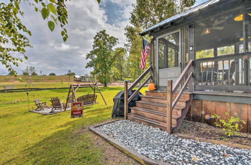 Foto 23 - Secluded Morganton Tiny Home w/ Hot Tub Access