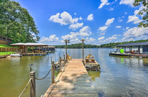 Foto 1 - Lakefront Eatonton Getaway w/ Dock & Grill