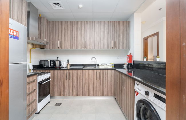 Luxe Apartments near Dubai Mall, Burj Khalifa - Pool, Gym, & Parking by Sojo Stay - Foto 49
