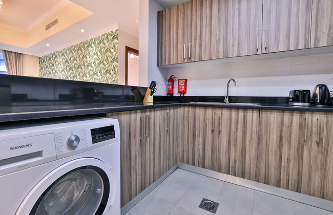 Luxe Apartments near Dubai Mall, Burj Khalifa - Pool, Gym, & Parking by Sojo Stay - Foto 50