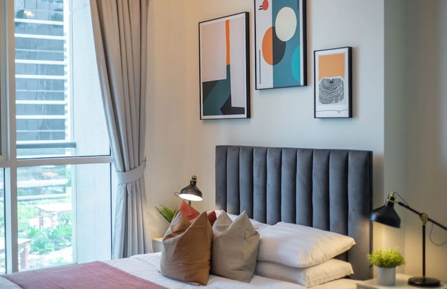 Luxe Apartments near Dubai Mall, Burj Khalifa - Pool, Gym, & Parking by Sojo Stay - Foto 32