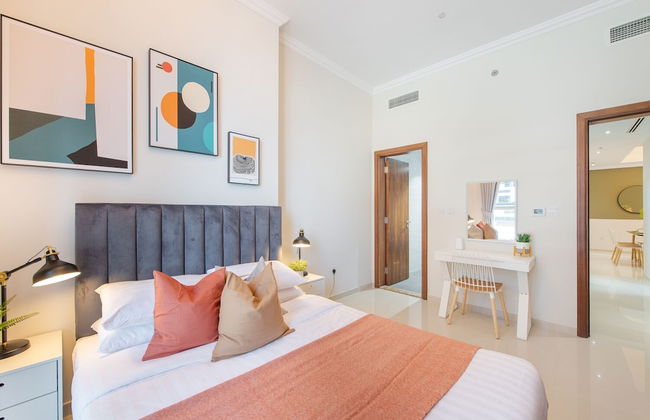 Luxe Apartments near Dubai Mall, Burj Khalifa - Pool, Gym, & Parking by Sojo Stay - Foto 28