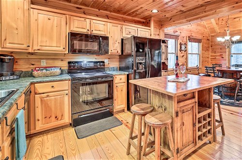 Photo 11 - Pet-friendly Blue Ridge Vacation Rental Cabin