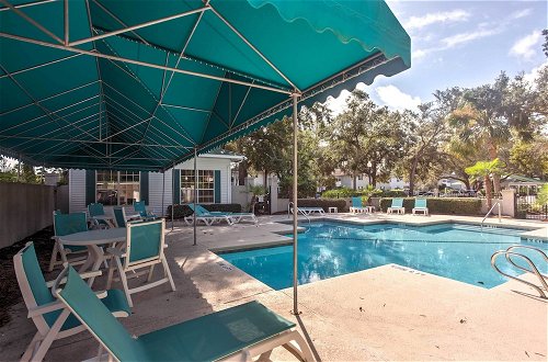 Photo 5 - Chic St Simons Townhome w/ Patio + Pool Access