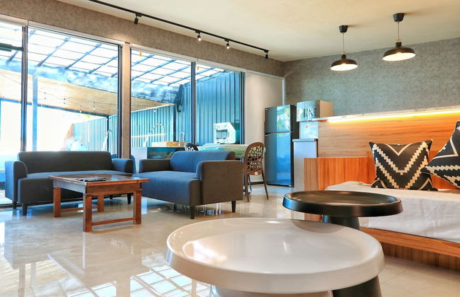 SUNRISEGOODHOUSE - Photo 1