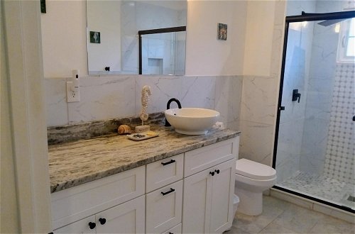 Foto 30 - Newly-remodeled, pet Friendly Home, Close to Beach