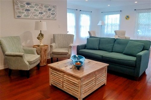 Photo 2 - Newly-remodeled, pet Friendly Home, Close to Beach
