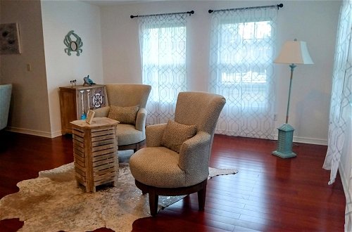 Photo 3 - Newly-remodeled, pet Friendly Home, Close to Beach