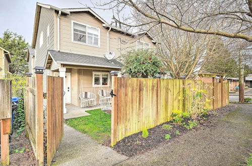 Photo 17 - Seattle Townhome, Walk to Golden Gardens Park