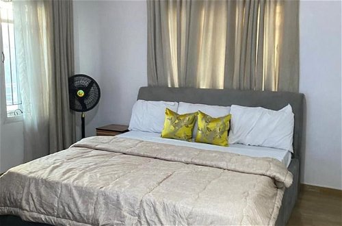 Photo 5 - Captivating 3-bed Apartment in Lagos
