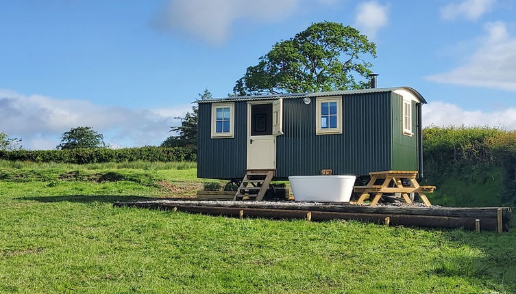 Photo 1 - Cosy Shepherds hut in Carmarthen