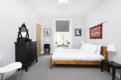 Photo 5 - Altido Charming 1-Bed Ap Near Leith Links W/ Patio