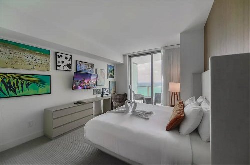 Foto 6 - Beachfront Condo with Comfort, Light & Ocean View