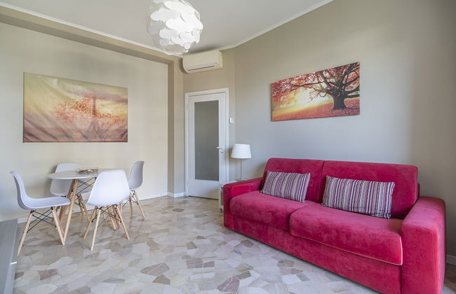 JOIVY Trendy Flat W/Balcony - Photo 1